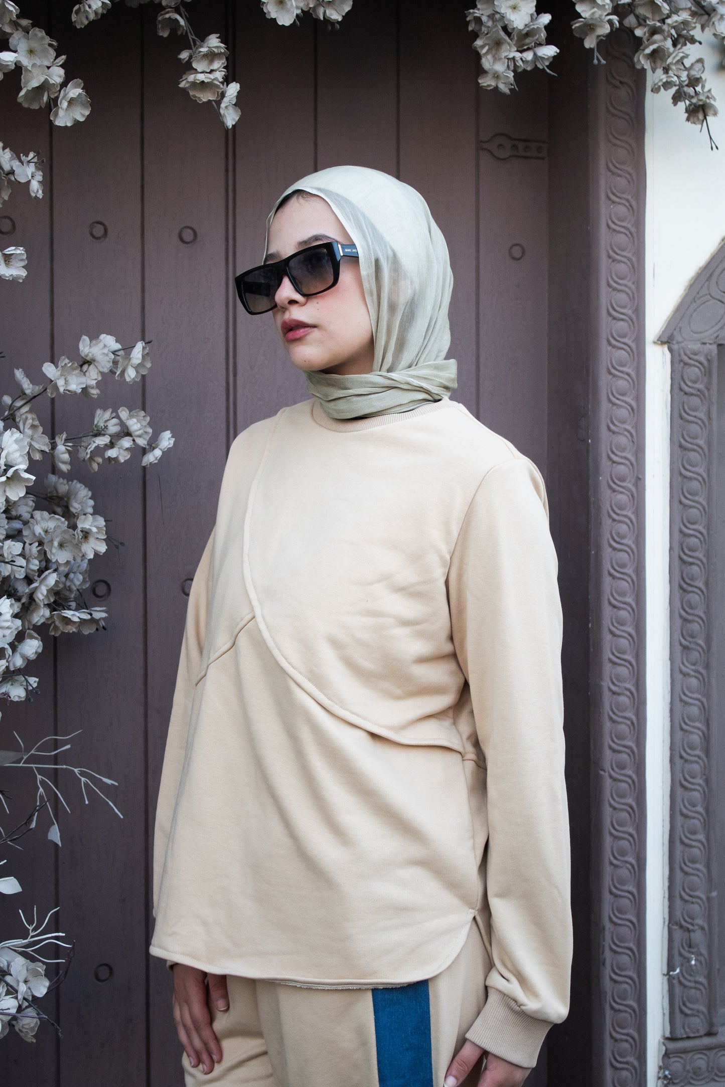 Must have set in light beige