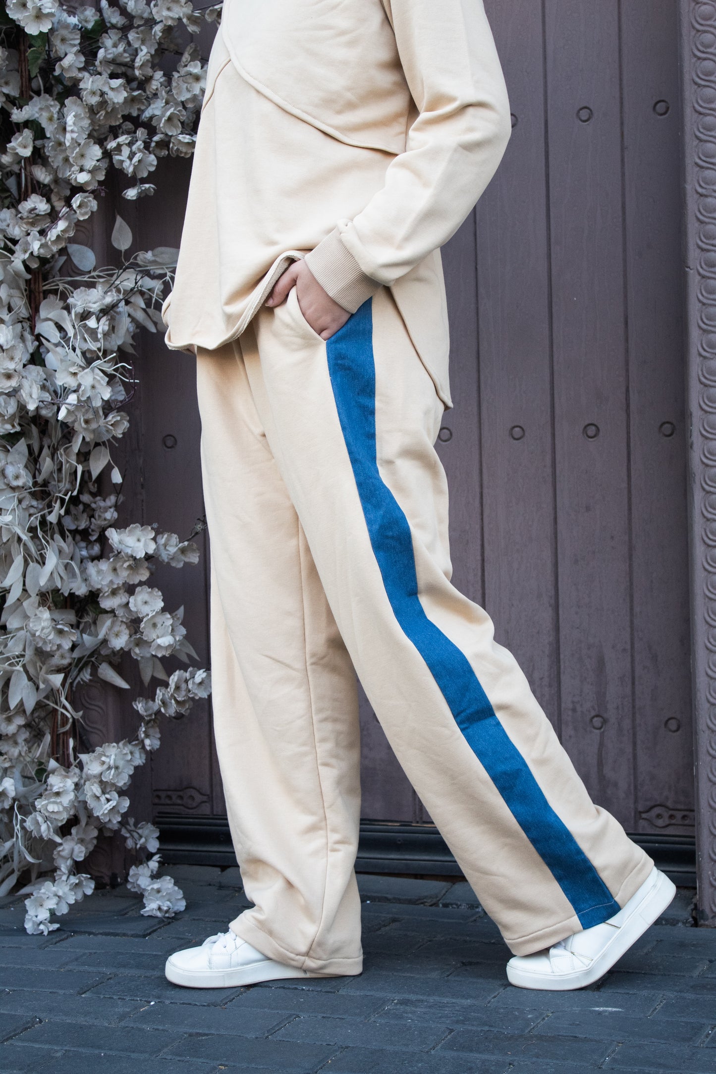 Must have set in light beige