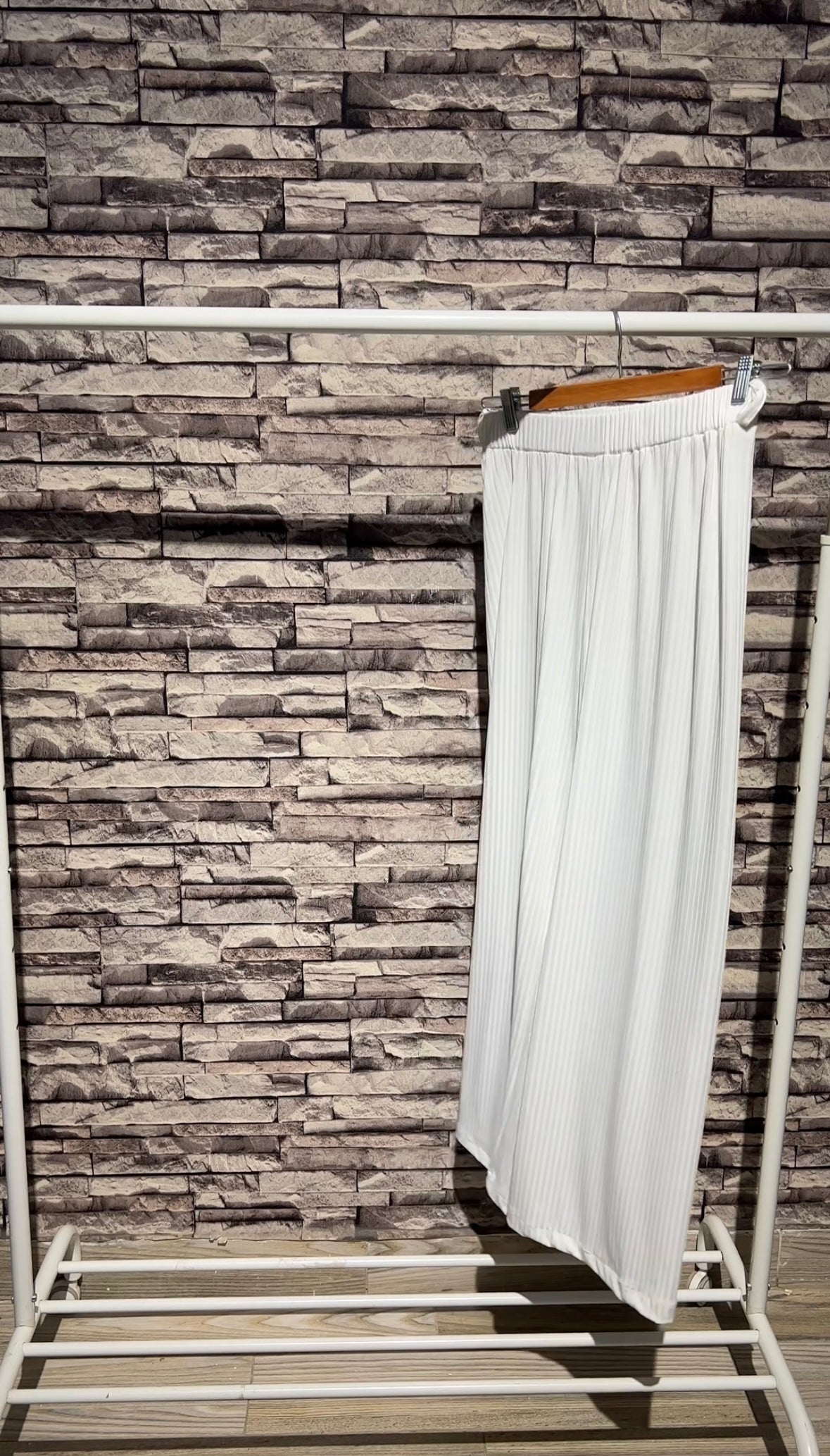 White cotton pants